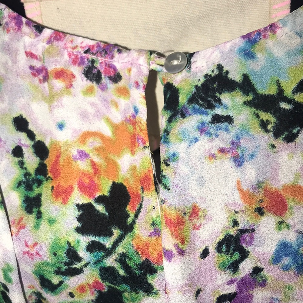 Top - Picture 3 of 5